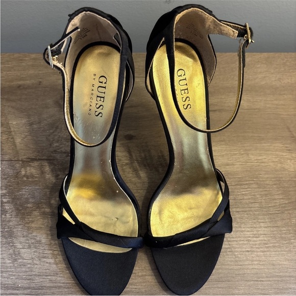 Guess Black And Gold Stiletto Heels Size 7.5M - Picture 8 of 11